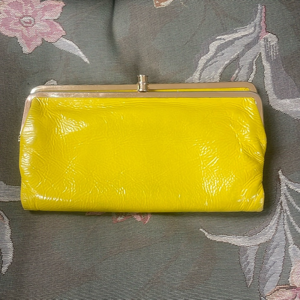 HOBO Lauren wallet in yellow